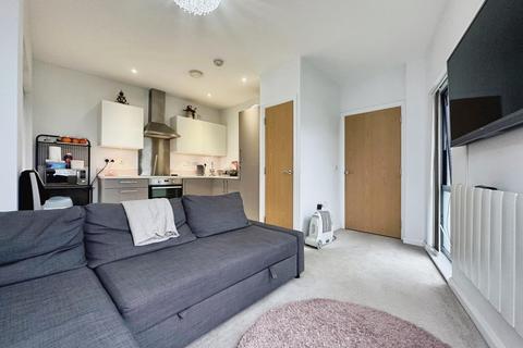 1 bedroom apartment to rent, Warwick Road