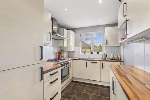 7 Sugden Road, Thames Ditton, KT7 0AB