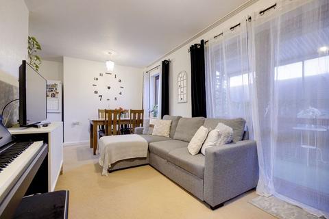 1 bedroom flat for sale, Pipit Court, Teal Close, Enfield