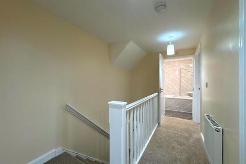 2 bedroom apartment to rent, Bridle Court, Gloucester