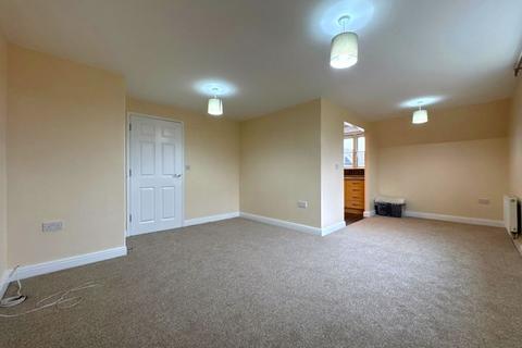 2 bedroom apartment to rent, Bridle Court, Gloucester