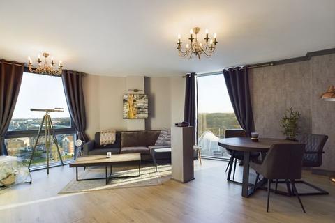 1 bedroom property for sale, Dock Head Road, Chatham