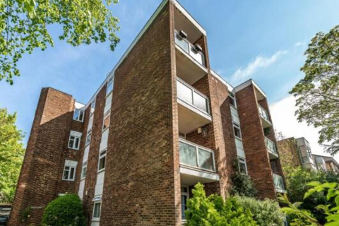 2 bedroom flat to rent, Albemarle Road, Beckenham, BR3