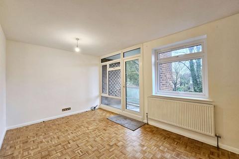 2 bedroom flat to rent, Albemarle Road, Beckenham, BR3