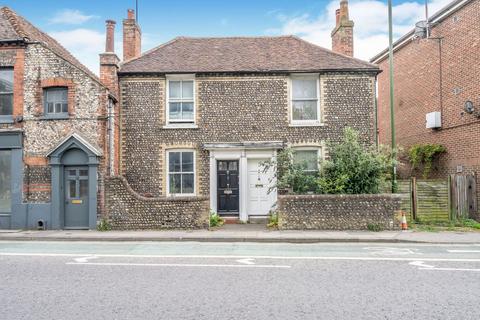 2 bedroom terraced house to rent, Northgate, Chichester PO19