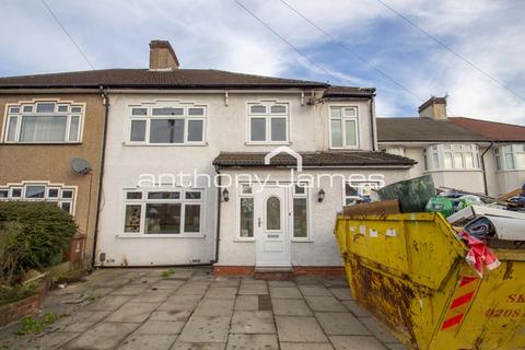 6 bedroom semi-detached house to rent, Long Lane, Bexleyheath DA7