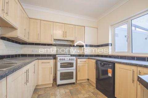 6 bedroom semi-detached house to rent, Long Lane, Bexleyheath DA7