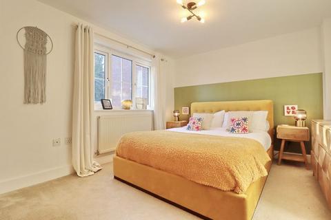 15 Corbel Way, Eccles, Manchester, M30 9GH