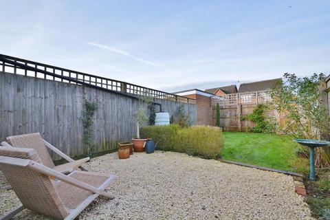 15 Queens Road, Thame, OX9 3NF