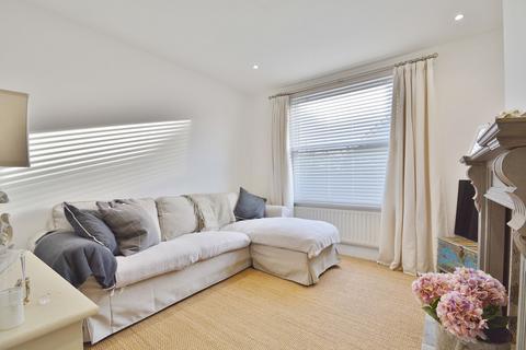 15 Queens Road, Thame, OX9 3NF
