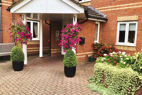 2 bedroom apartment for sale, Willow Court, Alton GU34