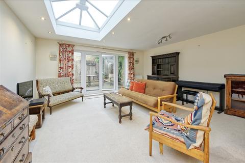 3 bedroom flat for sale, Shepherd's Bush W12 W12