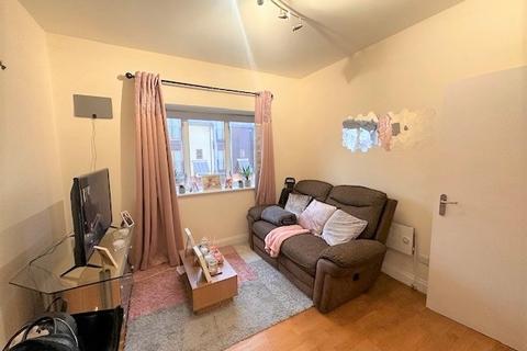 1 bedroom flat to rent, Highland Road, Southsea PO4