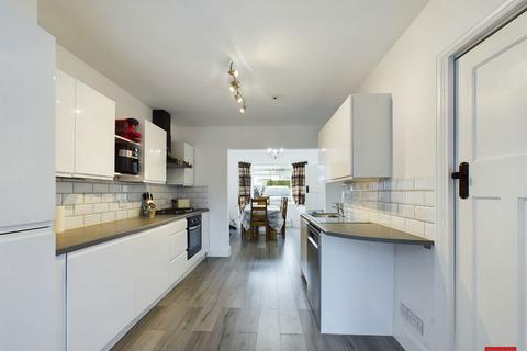 6 Boverton Drive, Brockworth, Gloucester, GL3 4DB
