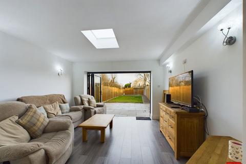 6 Boverton Drive, Brockworth, Gloucester, GL3 4DB
