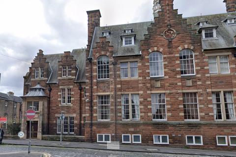 2 bedroom maisonette to rent, Drummond Street, Edinburgh, EH8