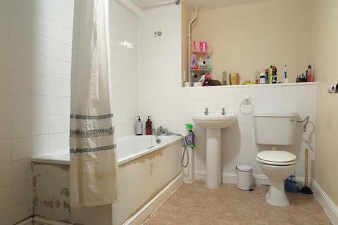 Flat share to rent, Mothers Square, Hackney