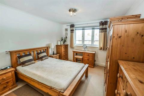 2 bedroom flat for sale, Chapel Road, Sale, Cheshire, M33