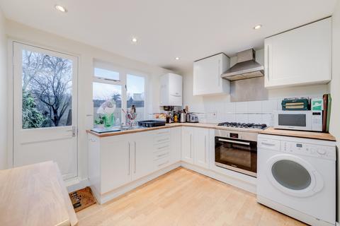 3 bedroom flat for sale, Oglander Road,  London, SE15