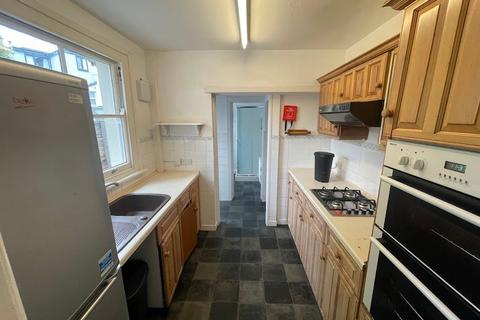 3 bedroom end of terrace house to rent, Cambridge Road, Bristol BS7