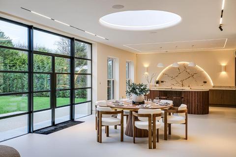5 bedroom detached house for sale, Farleigh Road, Warlingham, Surrey, CR6 9EL