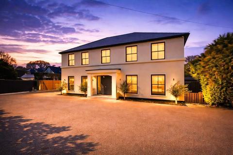 undefined, Farleigh Road, Warlingham, Surrey, CR6 9EL