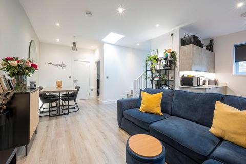 1 bedroom maisonette for sale, Kingston Road, Wimbledon Chase, London, SW20 8LX