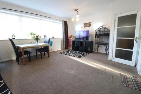 2 bedroom flat for sale, Edgware HA7