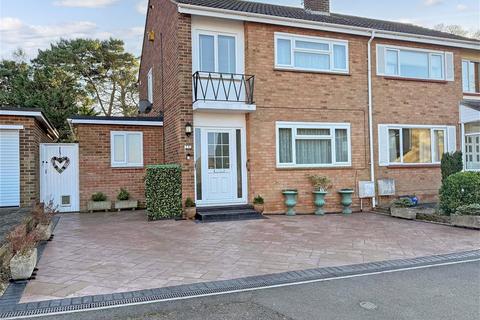 27 Poplar Walk, Meopham, Gravesend, DA13 0EB