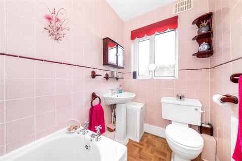 2 Moore Road, London, SE19 3RA