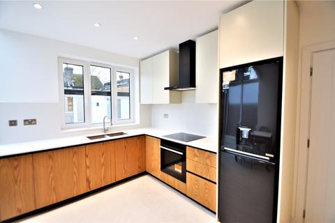 2 bedroom apartment to rent, Selsdon Road, South Croydon, CR2