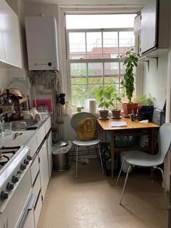 1 bedroom in a flat share to rent, Stamford Hill, London N16