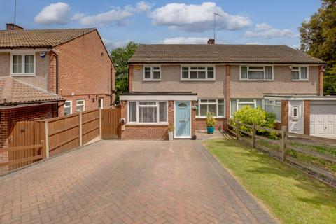 10 Bay Tree Close, High Wycombe, HP11 1JN