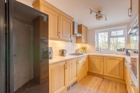 10 Bay Tree Close, High Wycombe, HP11 1JN