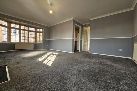 2 bedroom maisonette for sale, Georgina Court, Clarence Road, Fleet