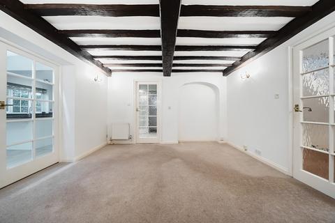 31 Warren Road, Ickenham, Uxbridge, UB10 8AA