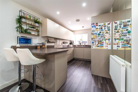 12 Chilvers Way, Northfleet, Gravesend, DA11 8GE