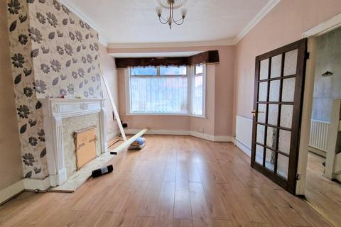 3 bedroom terraced house to rent, Leigh Road, London