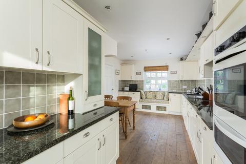 Benmore Lodge, 9a Carr Lane, Escrick, York, YO19 6JQ