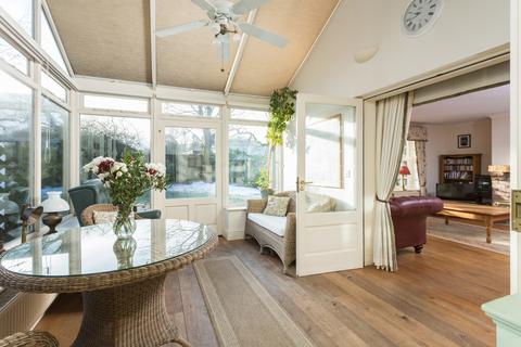 Benmore Lodge, 9a Carr Lane, Escrick, York, YO19 6JQ