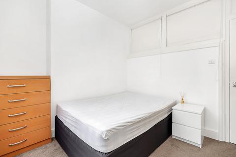 undefined, Strickland Row, London SW18