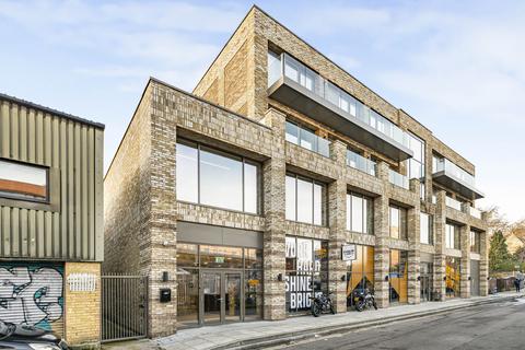 2 bedroom flat for sale, Fabrik East Building, 9-15 Helmsley Place, London, E8