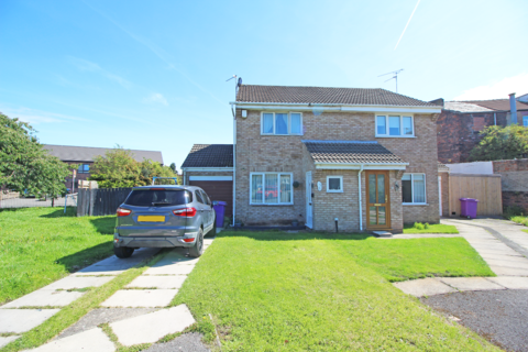 2 bedroom semi-detached house to rent, Humber Close, Kirkdale