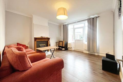 3 bedroom end of terrace house for sale, Brookehowse Road, London SE6