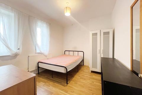 297 Brookehowse Road, London, SE6 3TS