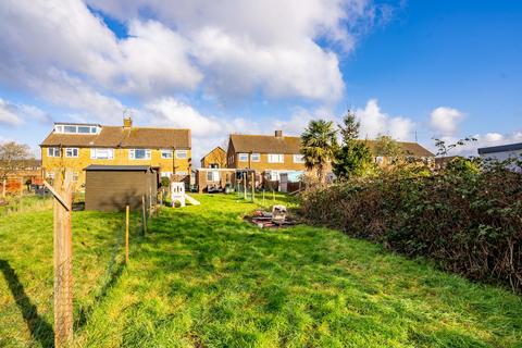 15 Meadow Close, London Colney, St Albans, AL2 1RQ