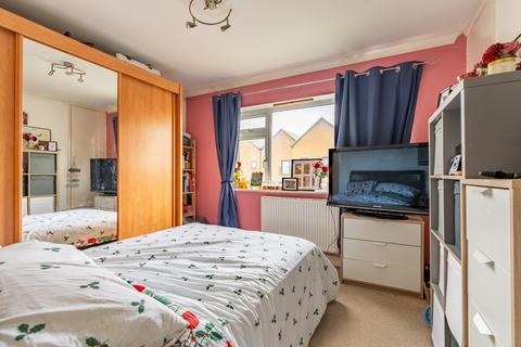 15 Meadow Close, London Colney, St Albans, AL2 1RQ