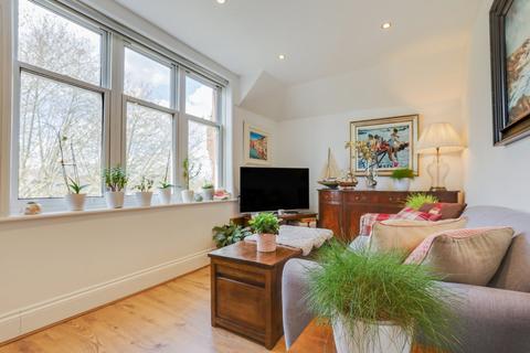 1 bedroom apartment to rent, Arterberry Road, London SW20