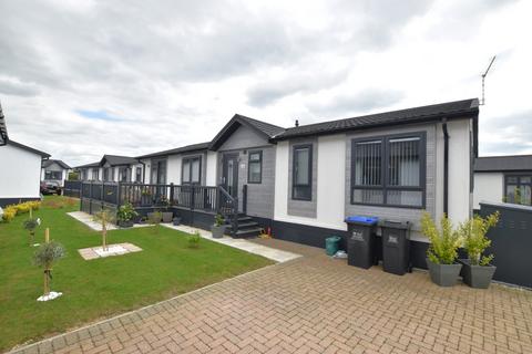 2 bedroom retirement property for sale, Oak Court, Lower Quinton CV37