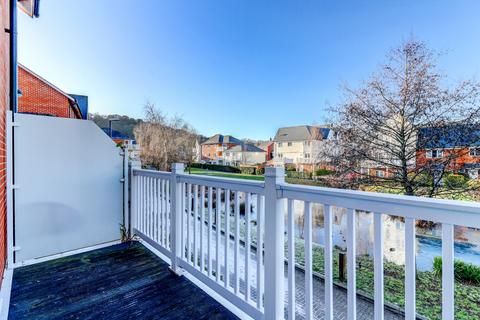 3 bedroom terraced house for sale, Portland Road, Buckinghamshire HP11